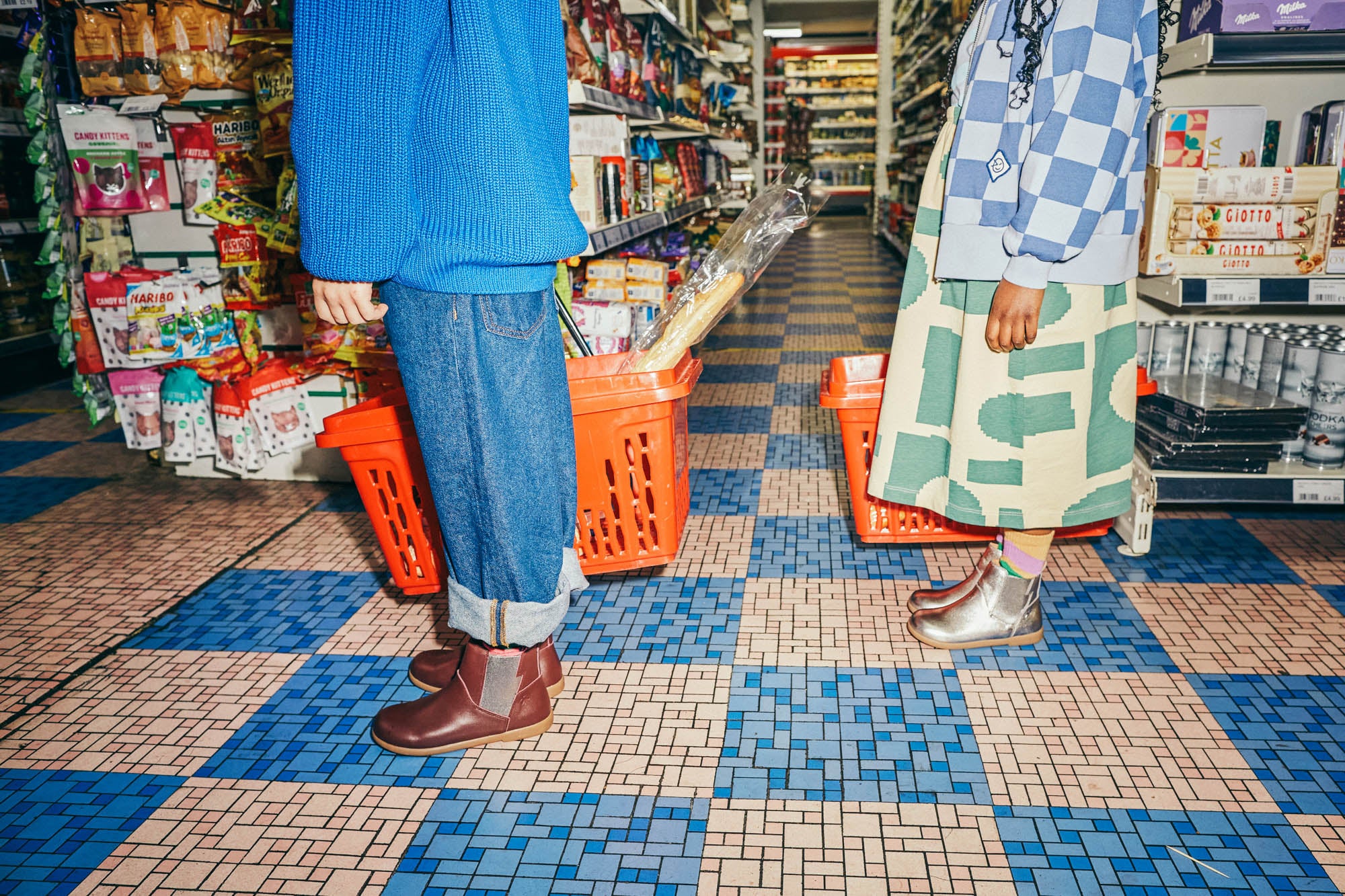 What to Look for When Buying Childrens' Shoes and The Best Way to Buy Children Shoes Online
