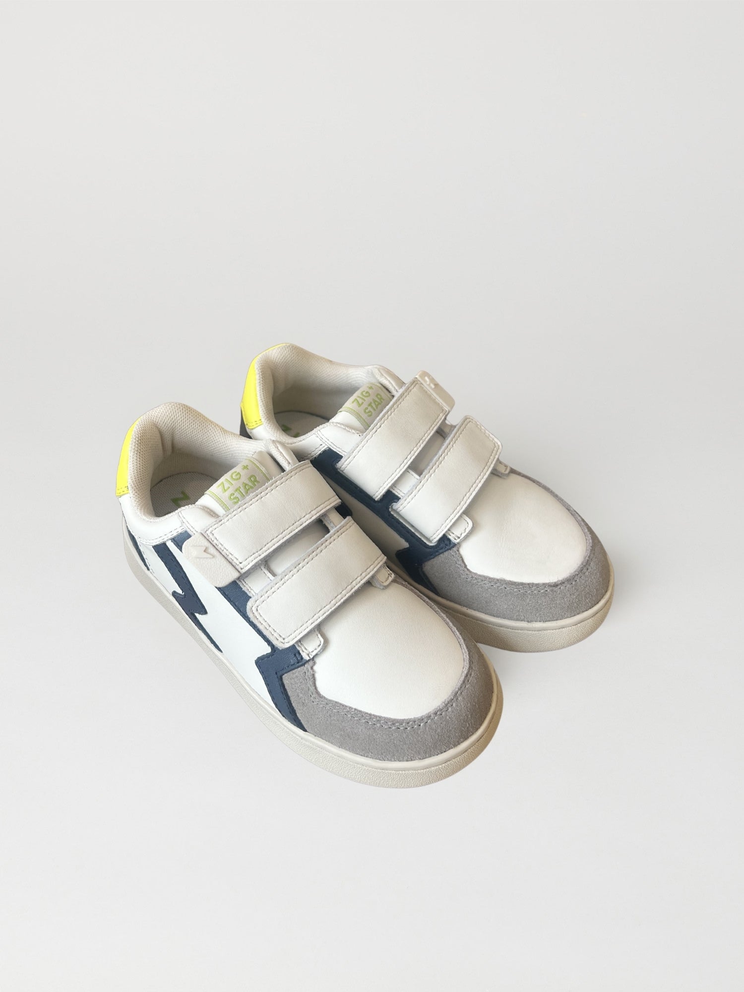 Bolt Junior Barefoot Trainer Off White/Navy Mix