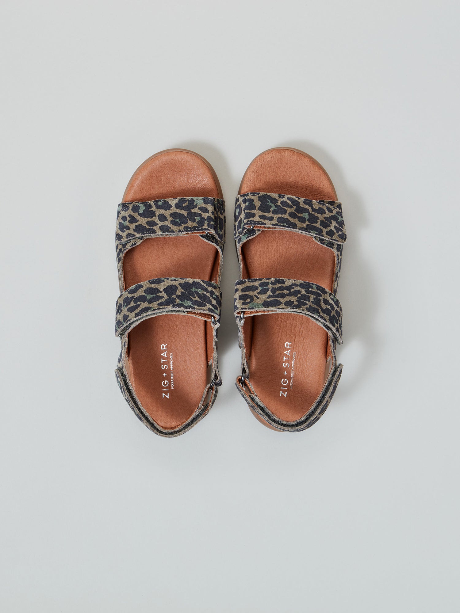 ZIG AND STAR SOLAR JUNIOR SANDAL KHAKI CAMO ANIMAL TOP