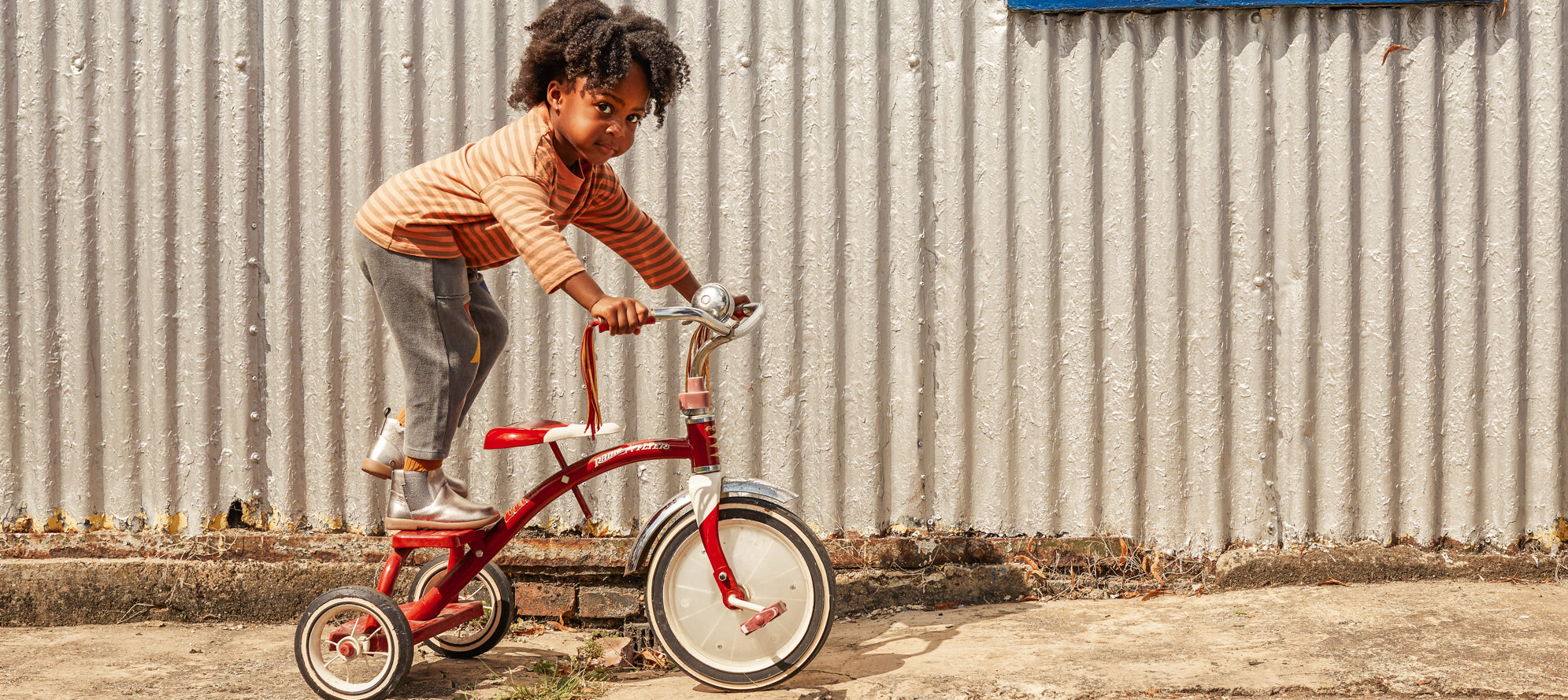 HOW MUCH TO TODDLERS FEET GROW IN A YEAR?