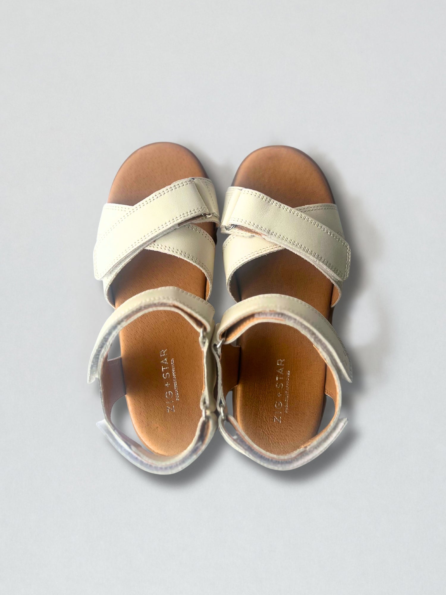 Rae Junior Cross-Strap Sandal Off White